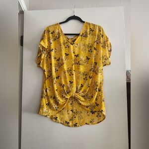 Wantable West K Floral Woven Short Sleeve Twist Front Top